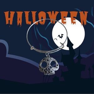 Sugar skull bracelet NWT